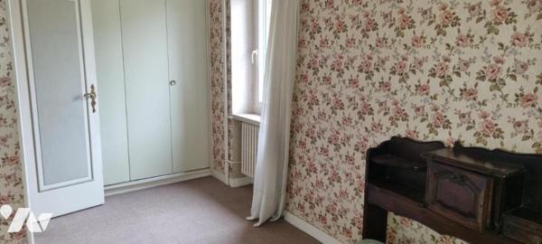 LA GUERCHE DE BGNE - Maison centre-ville - Garage et petit jardin