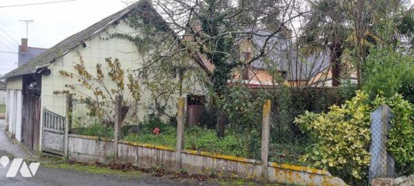 LA GUERCHE DE BGNE - Maison centre-ville - Garage et petit jardin