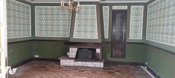 LA GUERCHE DE BGNE - Maison centre-ville - Garage et petit jardin