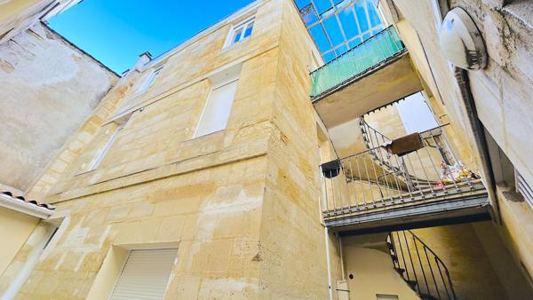 A VENDRE APPARTEMENT DE TYPE 2 LOUE- SECTEUR BORDEAUX VICTOIRE / CAPUCINS , Bordeaux A VENDRE APPARTEMENT DE TYPE 2 LOUE- SECTEUR BORDEAUX VICTOIRE / CAPUCINS , Bordeaux