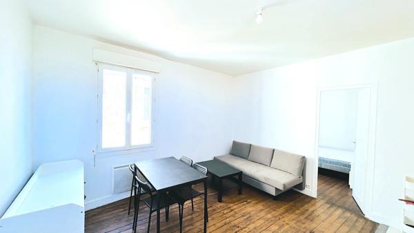 A VENDRE APPARTEMENT DE TYPE 2 LOUE- SECTEUR BORDEAUX VICTOIRE / CAPUCINS , Bordeaux A VENDRE APPARTEMENT DE TYPE 2 LOUE- SECTEUR BORDEAUX VICTOIRE / CAPUCINS , Bordeaux