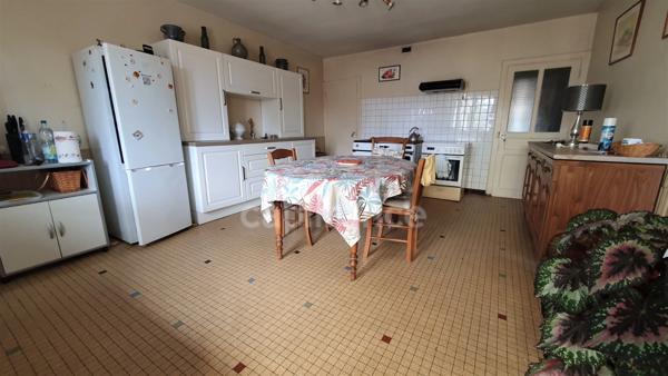 Maison en pierre 4 pièces de 120m² DAMPIERRE LES CONFLANS (70)