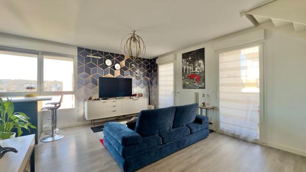 GARE RER DE JUVISY À 600M, DUPLEX DERNIER ÉTAGE AVEC BALCON ET PARKING