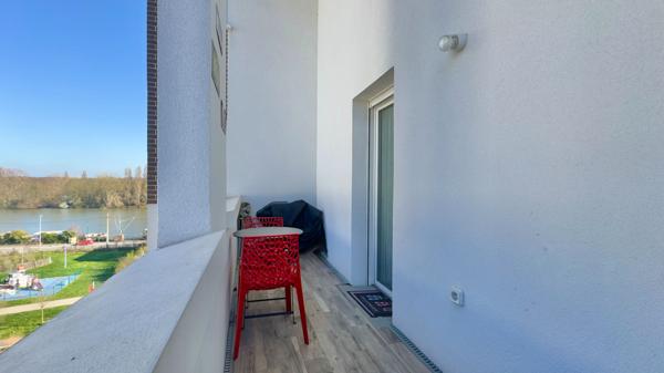 GARE RER DE JUVISY À 600M, DUPLEX DERNIER ÉTAGE AVEC BALCON ET PARKING