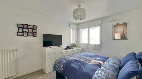 GARE RER DE JUVISY À 600M, DUPLEX DERNIER ÉTAGE AVEC BALCON ET PARKING