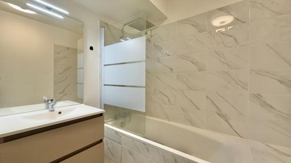 GARE RER DE JUVISY À 600M, DUPLEX DERNIER ÉTAGE AVEC BALCON ET PARKING