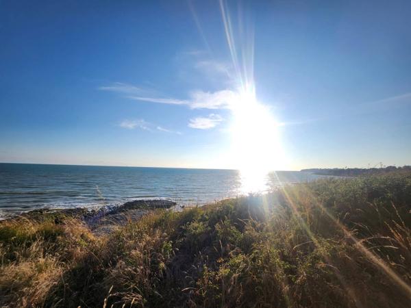 Pavillon /2 logements, à proximité immédiate de la plage