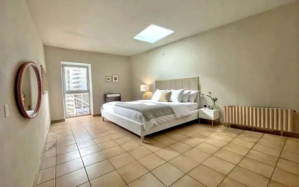 Maison à vendre    2 pièces •  Nîmes