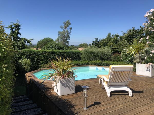 À 1h de Bordeaux – Demeure de caractère avec piscine, dépendances, terrain de pétanque et potentiel d'aménagement indépendant