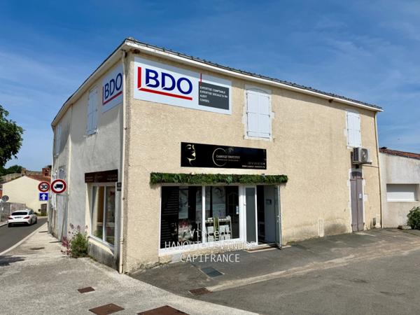À vendre – Local commercial / Bureaux de 92 m² en excellent état – Hyper centre de Talmont-Saint-Hilaire