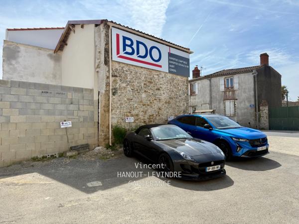 À vendre – Local commercial / Bureaux de 92 m² en excellent état – Hyper centre de Talmont-Saint-Hilaire