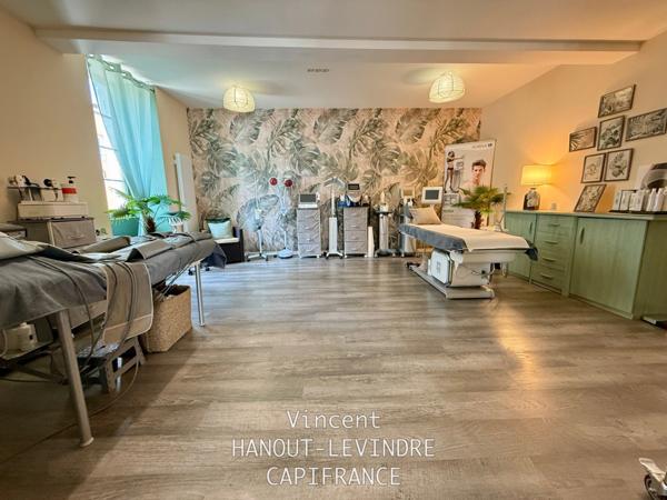 À vendre – Local commercial / Bureaux de 92 m² en excellent état – Hyper centre de Talmont-Saint-Hilaire