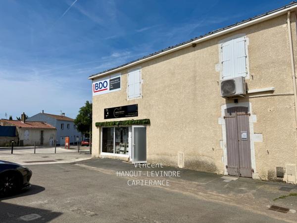 À vendre – Local commercial / Bureaux de 92 m² en excellent état – Hyper centre de Talmont-Saint-Hilaire