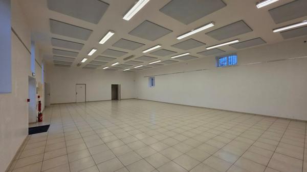 Salle des Fêtes – Bâtiment Individuel 260 m2