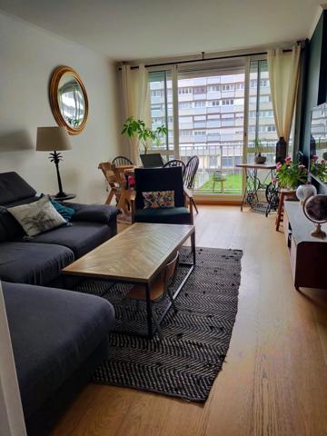 Vente                                                      Appartement
                        
                     3 pièces                      64 m2                     à Colombes