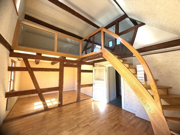 Maison 7 pièces 160m2 avec Cour 2 logements Centre ville 275 000 € H.A.I.*