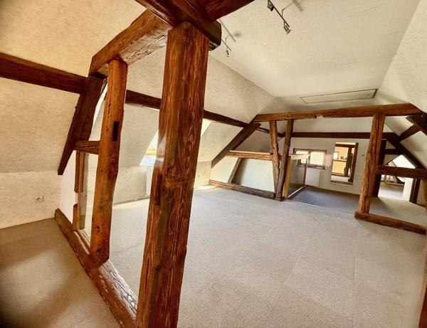 Maison 7 pièces 160m2 avec Cour 2 logements Centre ville 275 000 € H.A.I.*
