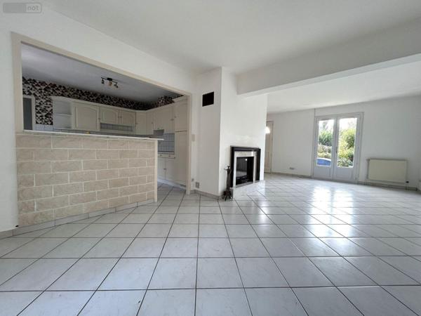 Maison à vendre à Aigné dans la Sarthe (72650), ref : SL-72021-487