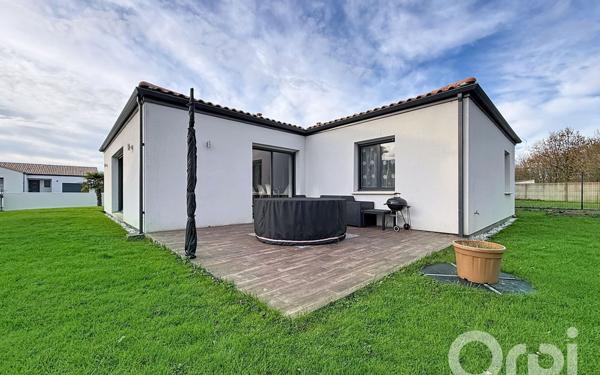 Maison à vendre    4 pièces • 106 m2 La Garnache