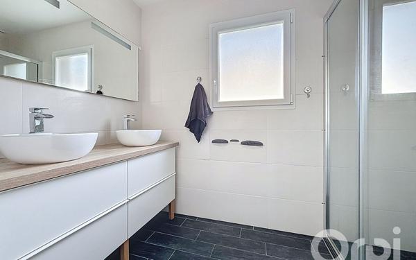 Maison à vendre    4 pièces • 106 m2 La Garnache