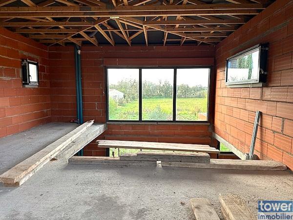 LE FAUGA à 10 mn de MURET ,MAISON D'ARCHITECTE HORS D'EAU HORS D'AIR à TERMINER SUR Terrain de 2600 m²