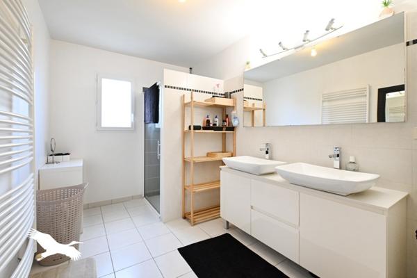 Maison à vendre |  L'Isle-d'Espagnac |  5 pièces | 94 m²