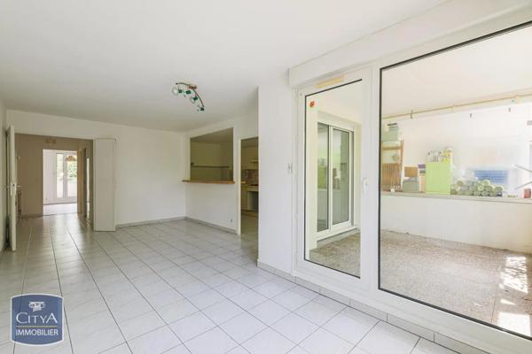 Appartement à vendre 3 pièces 69m² Saint-Martin-d'Hères (38400)