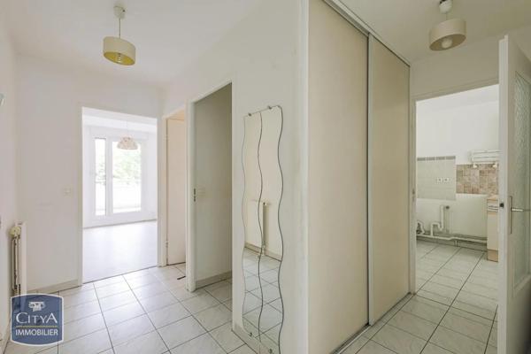 Appartement à vendre 3 pièces 69m² Saint-Martin-d'Hères (38400)