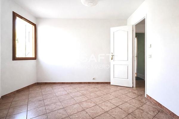 Cocon familial avec possibilité 4 chambres.