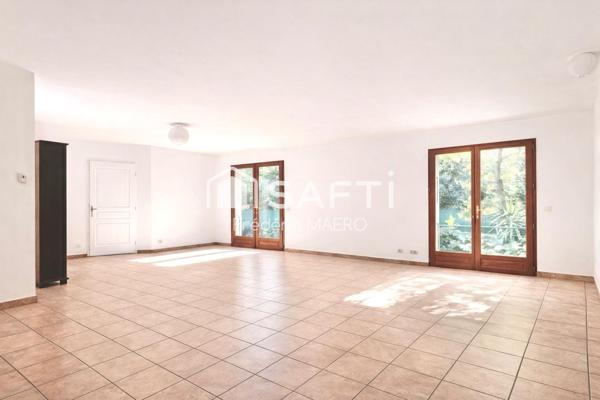 Cocon familial avec possibilité 4 chambres.