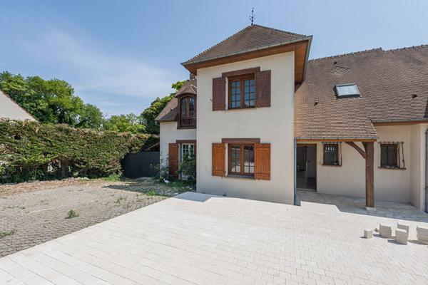 Pavillon avec piscine proche Lagny