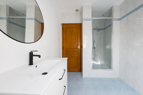 Pavillon avec piscine proche Lagny