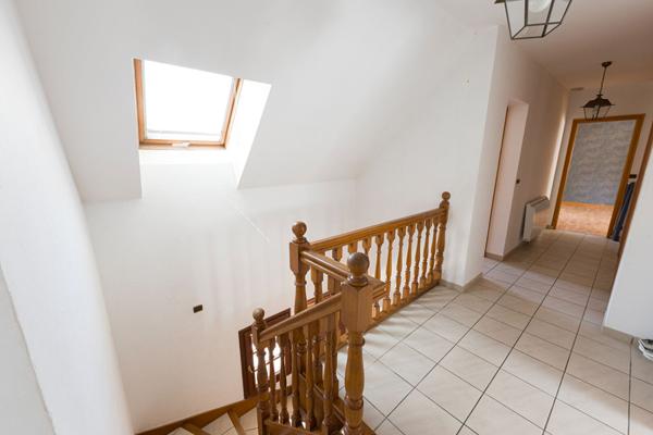 Pavillon avec piscine proche Lagny