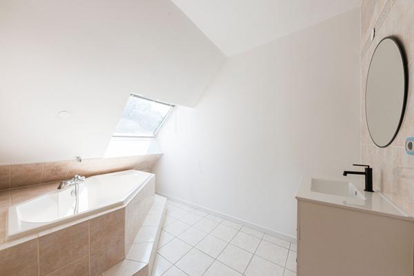 Pavillon avec piscine proche Lagny