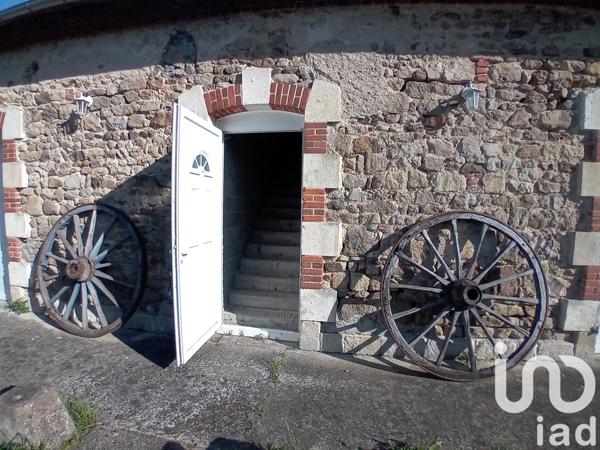 Longère 4 pièces de 108 m² à Néris-les-Bains (03310)