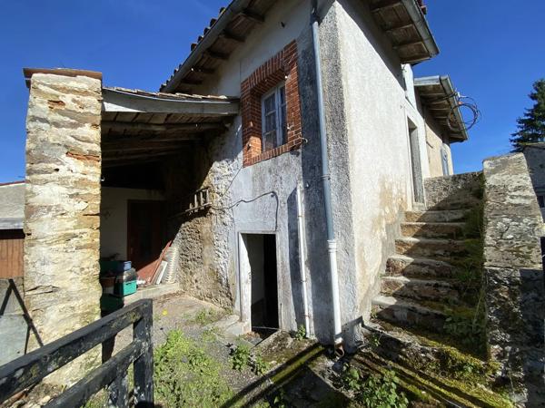 Jolie maison de hameau avec une autre maison à rénover tout proche de Bellac