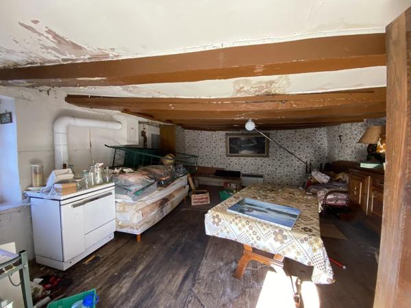 Jolie maison de hameau avec une autre maison à rénover tout proche de Bellac