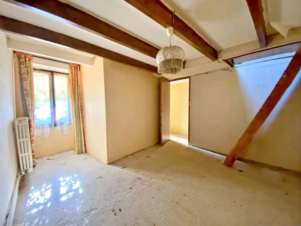 Jolie maison de hameau avec une autre maison à rénover tout proche de Bellac