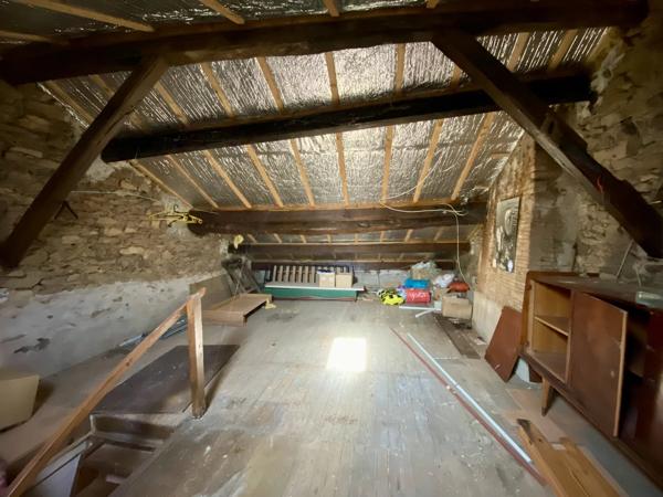 Jolie maison de hameau avec une autre maison à rénover tout proche de Bellac
