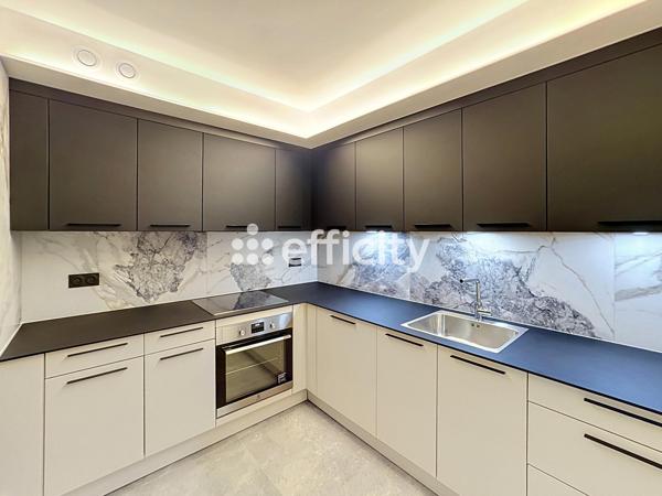 Appartement
         4 pièces
        - 98 m² Bien prestige 1 200 000 € *