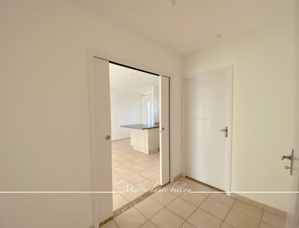 Maison à vendre 3 pièces LE FENOUILLER (85) avec garage, du stationnement, jardin clos, parcelle de 350 m2.