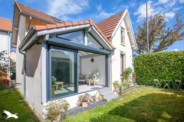 Maison à vendre |                                       Saint-Cyr-l'École |                                        6 pièces  |  133 m²