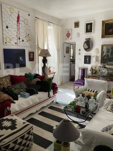 APPARTEMENT 81 M² A RENOVER