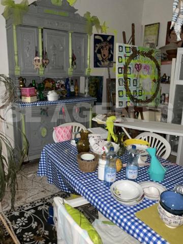 APPARTEMENT 81 M² A RENOVER