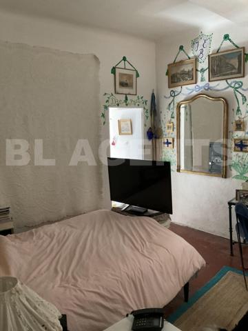 APPARTEMENT 81 M² A RENOVER