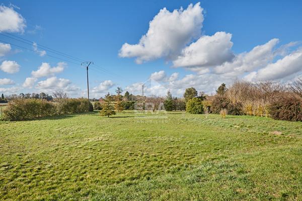 MAISON INDIVIDUELLE SUR PARCELLE DE 13 000M²