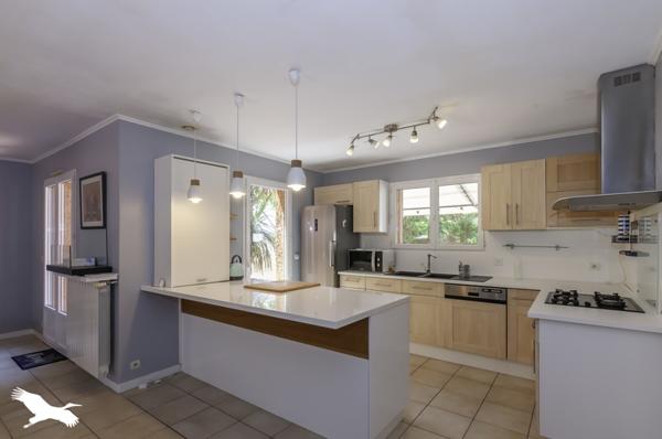 Maison à vendre 359 000 € Mèze 5 p 84 m² DPE C