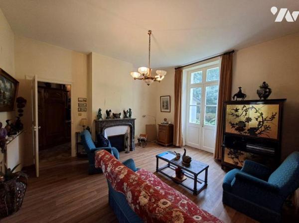 RARE : RUE DE BRISSAC PROPRIETE de 346 M2 habitable