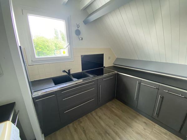 À LOUER - APPARTEMENT - MENNECY