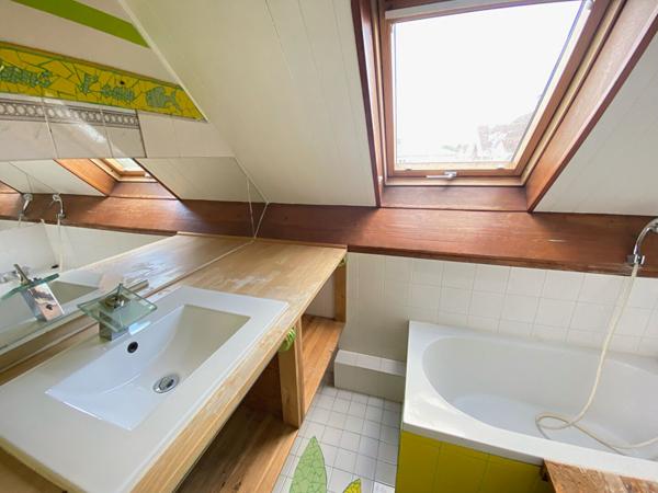 À LOUER - APPARTEMENT - MENNECY